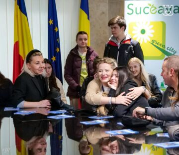 Elevi și profesori din Polonia, Portugalia, Italia și Grecia, în vizită la Primăria Suceava