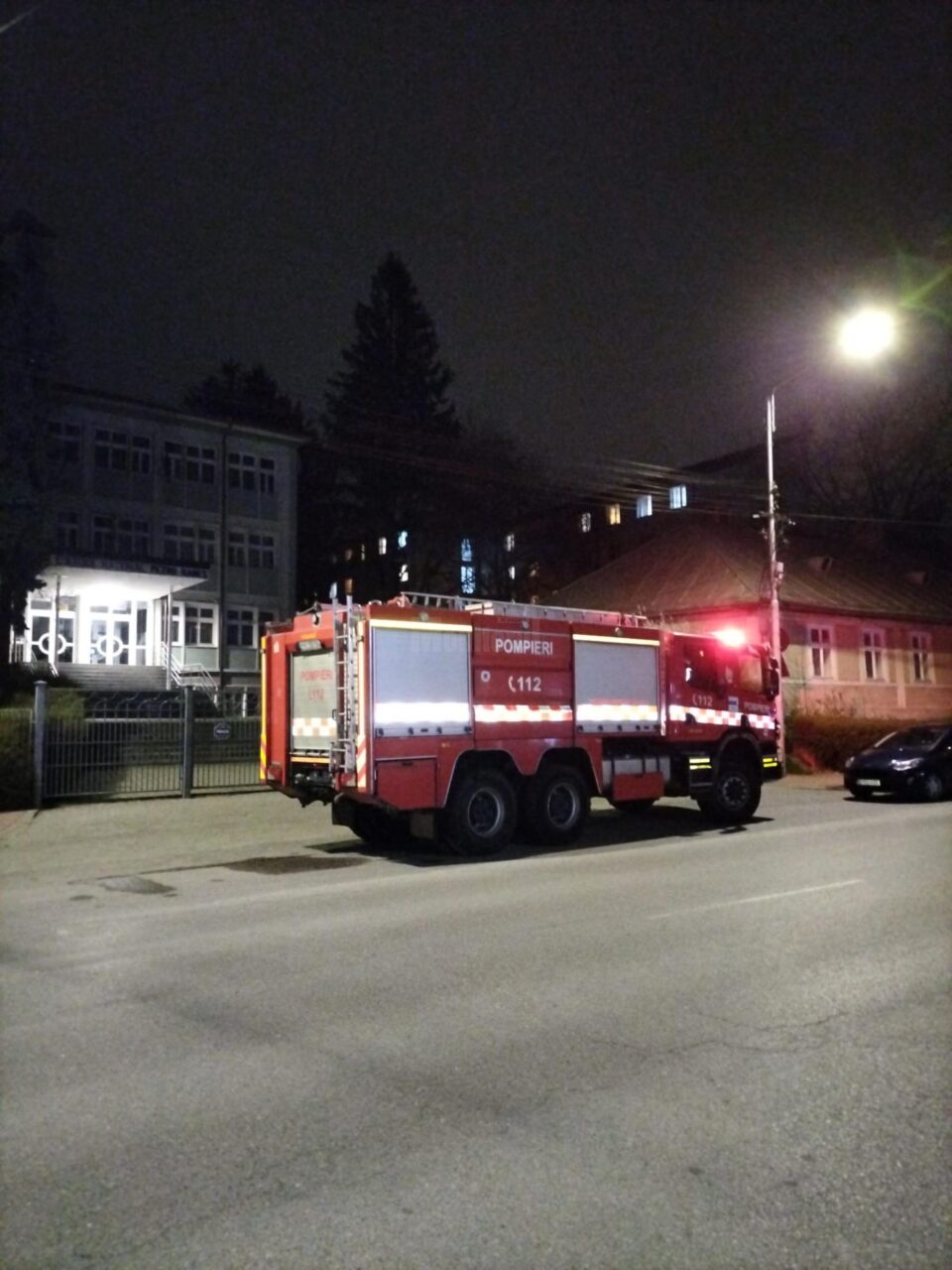 Pompierii au intervenit la un cămin studențesc de pe strada Mihai Viteazul