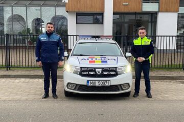 Agentul principal Alexandru Irimescu și agent Ștefan Tărâță