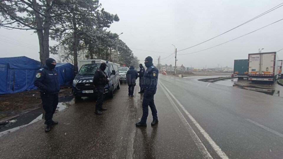 Parchetul European face percheziții la lucrători vamali de la Siret într-un dosar de corupție Parchetul European face percheziții la lucrători vamali de la Siret într-un dosar de corupție