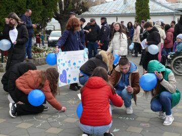 Marșul de Conștientizare a Autismului, la Fălticeni