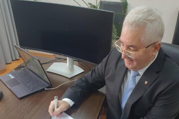 Contractul de finanțare pentru cele 43 de milioane de lei a fost semnat luni, la București, la Ministerul Dezvoltării, de către primarul Sucevei, Ion Lungu