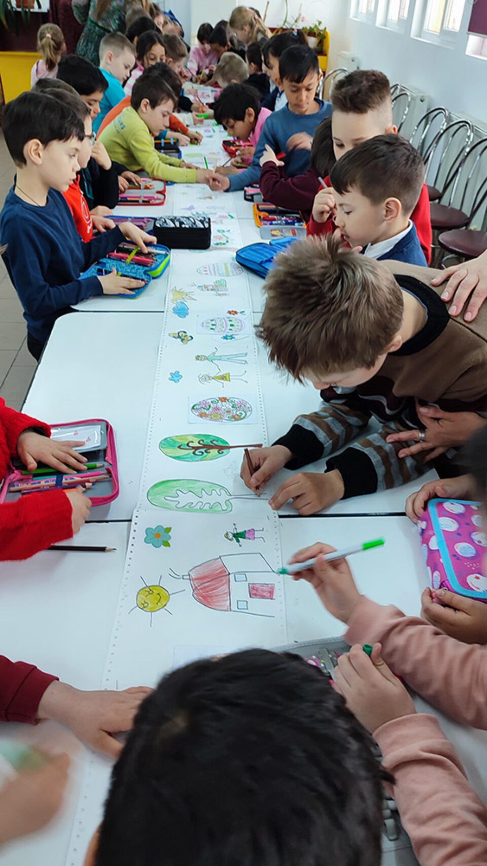 Activități de voluntariat desfășurate de elevii Școlii „Petru Comarnescu” Gura Humorului, la Centrul Școlar „Sf. Andrei”