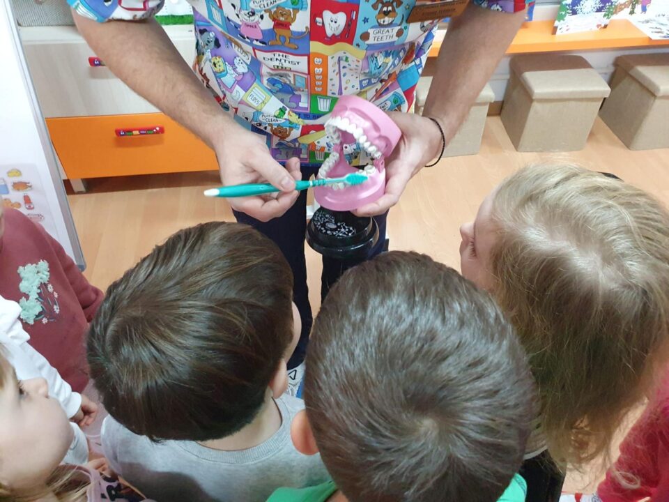 „Spune NU cariilor!”, campanie de igienă orală la G.P.P. „Pinocchio” Fălticeni
