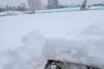 Stadionul Areni este acoperit cu un strat gros de zapada