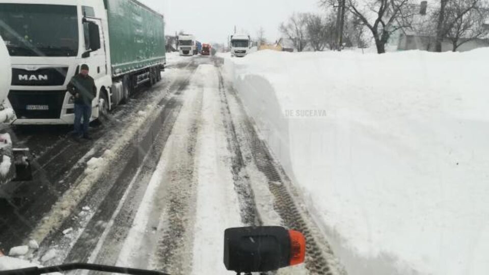 Coadă de tiruri