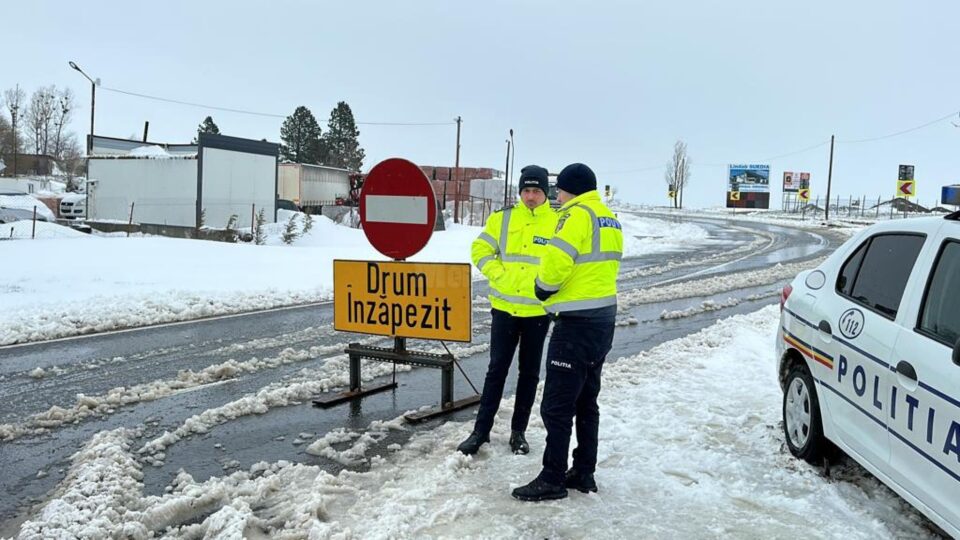 Restricțiile de pe drumurile naționale au fost ridicate, pe drumurile județene mai sunt restricții pe cinci tronsoane, pe DJ 208, 209 și 291