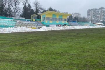 Gazonul de pe Areni a fost curățat de zăpadă în perspectiva duelului de astăzi