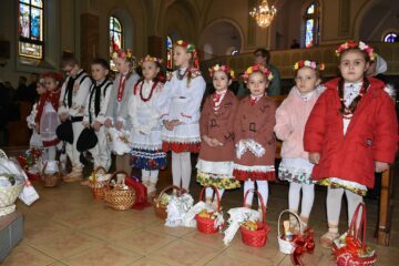 Polonezii din Bucovina au sărbătorit Paștele în mod tradițional