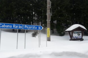 Zăpada la munte are, în continuare, în anumite zone până la doi metri înălțime