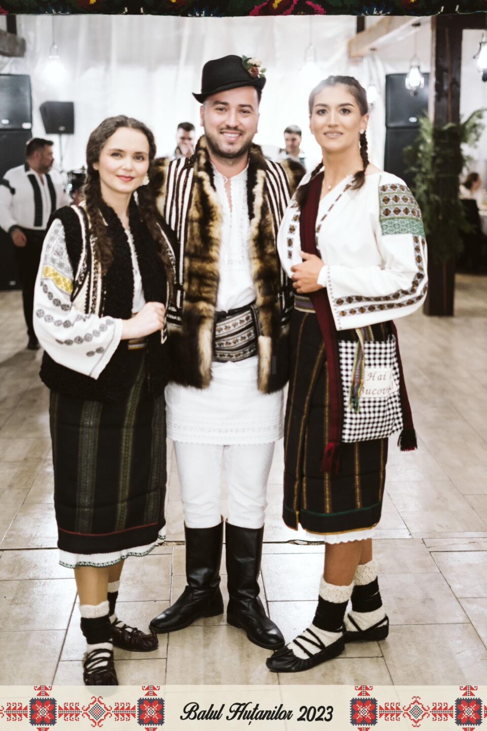 Sute de participanți la „Balul Huțanilor” de la Vatra Moldoviței și la „Balul Primăverii” de la Vicovu de Jos