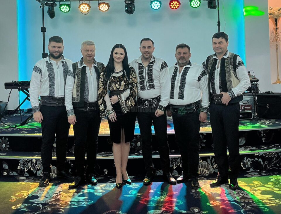 Sute de participanți la „Balul Huțanilor” de la Vatra Moldoviței și la „Balul Primăverii” de la Vicovu de Jos