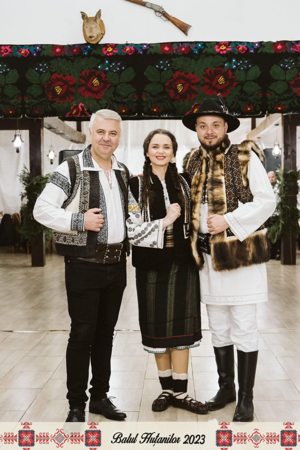 Sute de participanți la „Balul Huțanilor” de la Vatra Moldoviței și la „Balul Primăverii” de la Vicovu de Jos