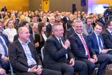 Constantin-Daniel Cadariu, alaturi de premierul Nicolae Ciucă la o întâlnire cu mediul de afaceri din județul Brașov