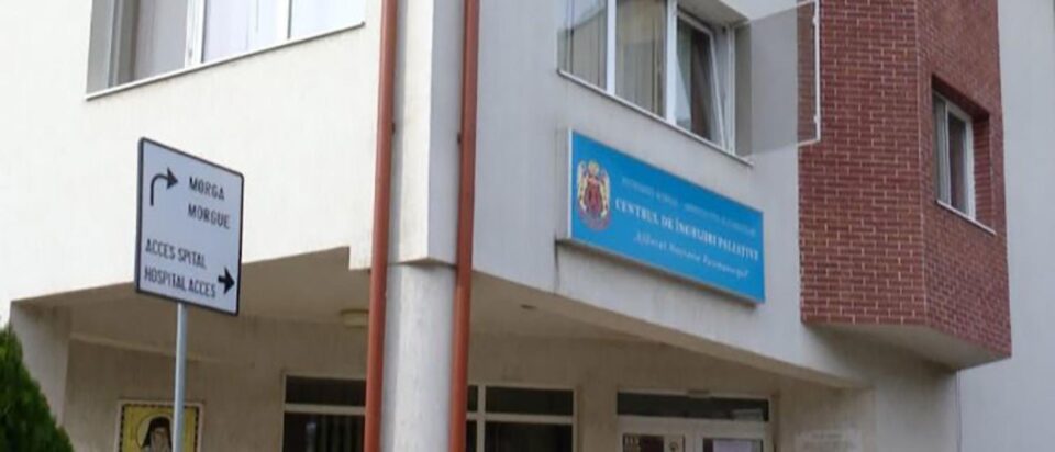 Alături de vârstnicii bolnavi