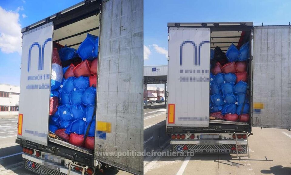 Tirul încărcat cu deșeuri textile