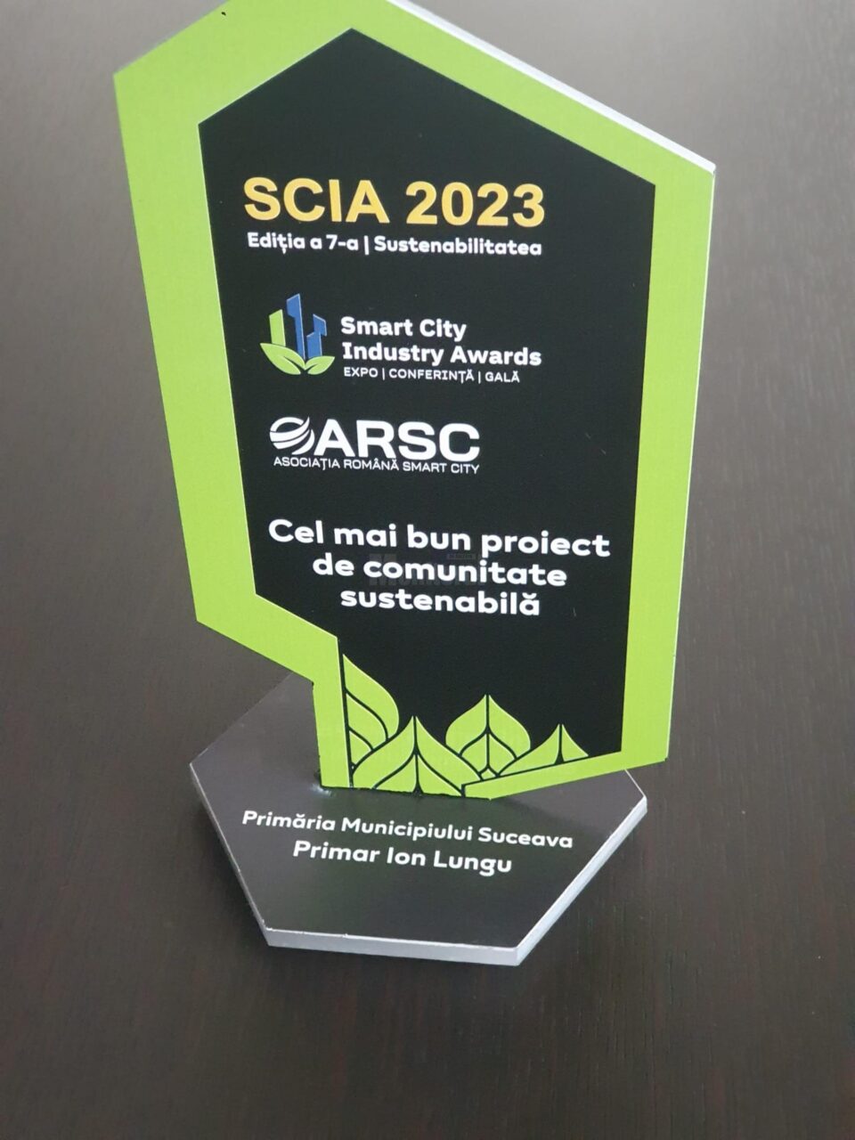 Trofeul obținut la Gala Premiilor Asociației Române de Smart City