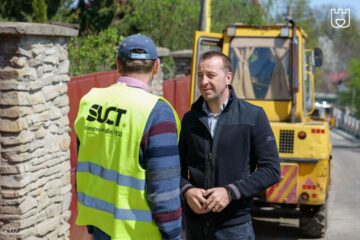 Pe străzile Ștefăniță Vodă și Luca Arbore, din zona centrală a Sucevei, au început lucrările de reabilitare și modernizare