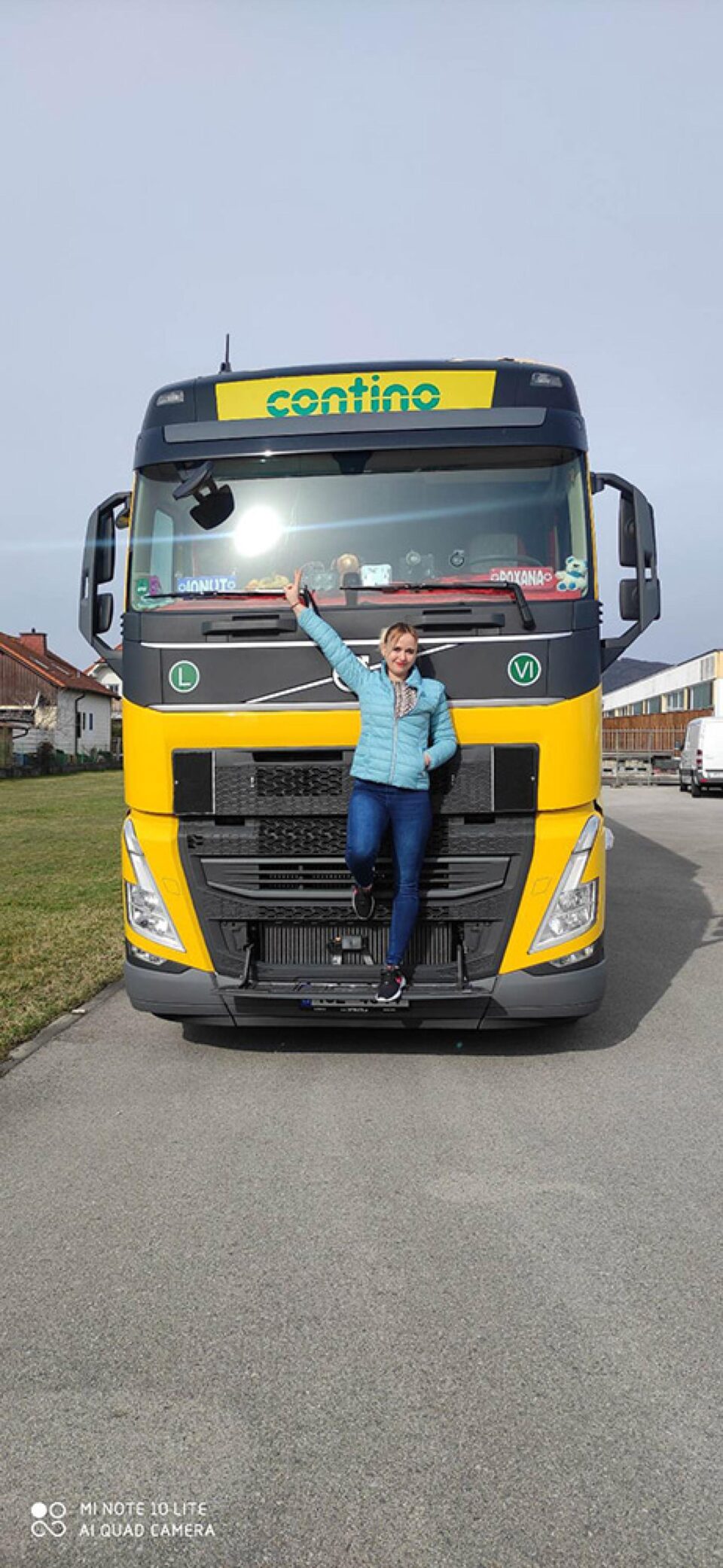 Roxana are 25 de ani și este șofer de tir