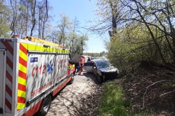 Doi minori și mama acestora au fost răniți în urma unui accident produs în Suceava, în apropierea Cetății de Scaun