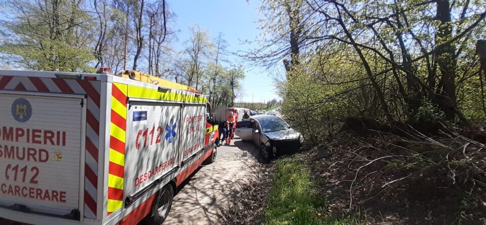 Doi minori și mama acestora au fost răniți în urma unui accident produs în Suceava, în apropierea Cetății de Scaun