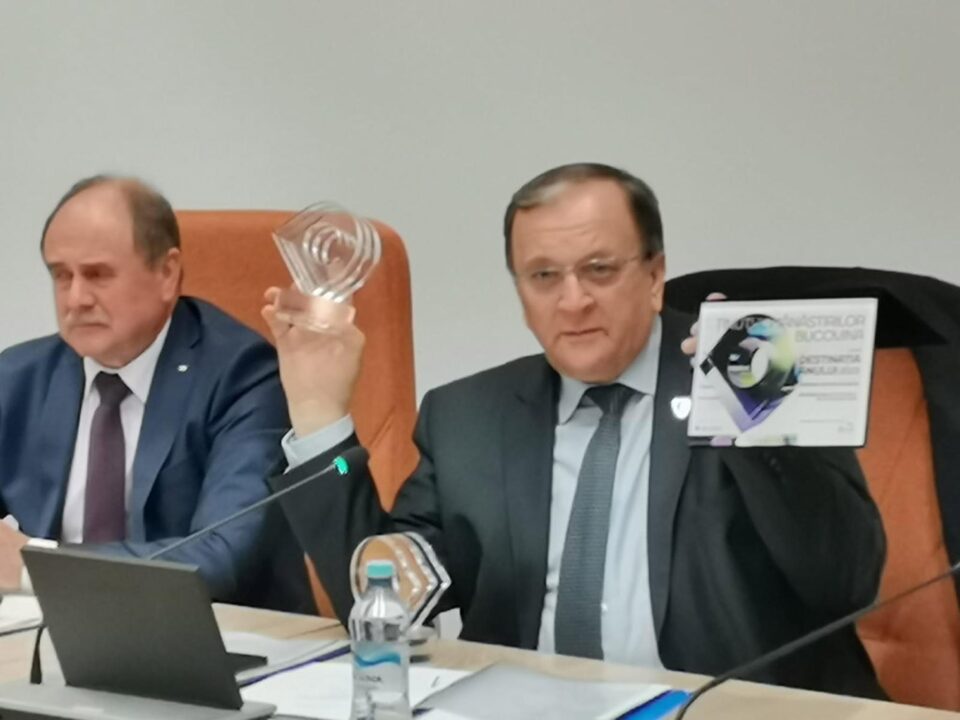 Flutur cu premiile de la Gala„ Destinația Anului 2023 în România”