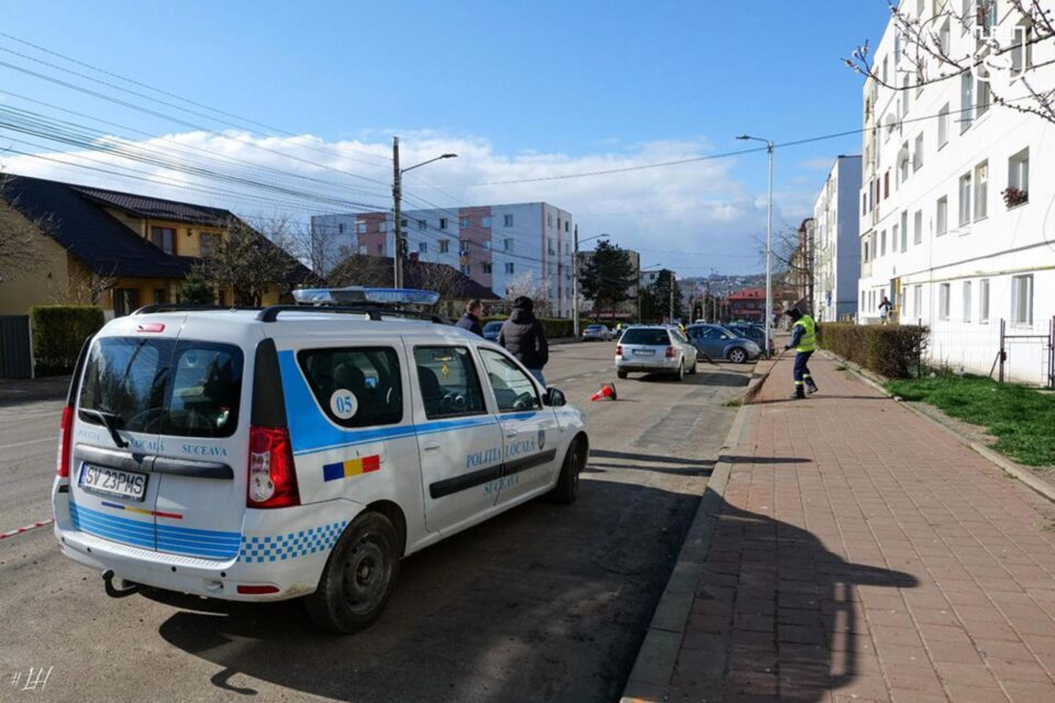 Cei care nu vor elibera străzile de mașinile parcate, în perioadele când se fac operațiuni de curățenie, vor fi sancționați cu ridicarea mașinii și amenzi de până la 1.000 de lei