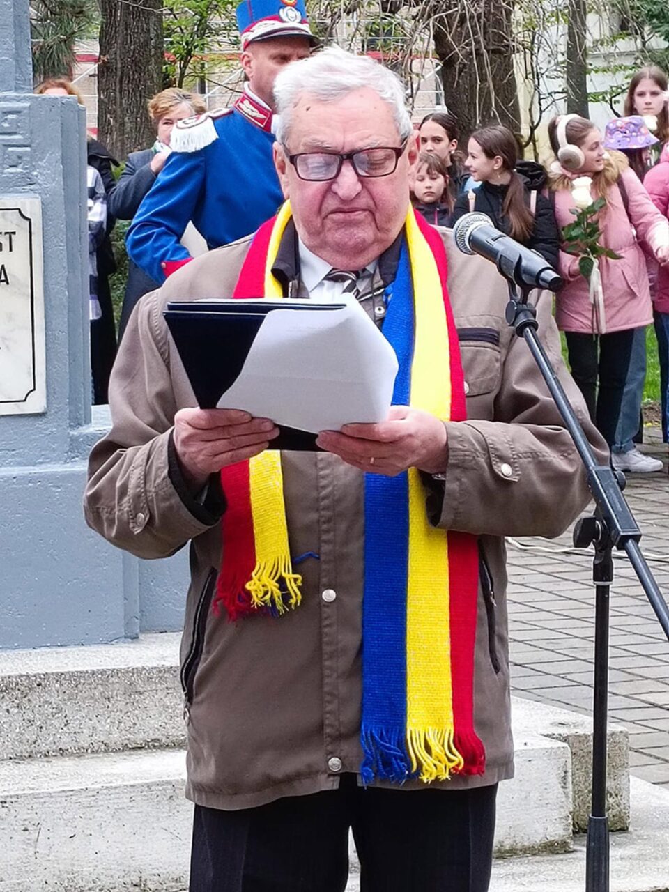 Președintele col. rtg. Neculai Niga transmite mesajul Filialei Mușatinii Suceava a Asociației Naționale a Veteranilor de Război