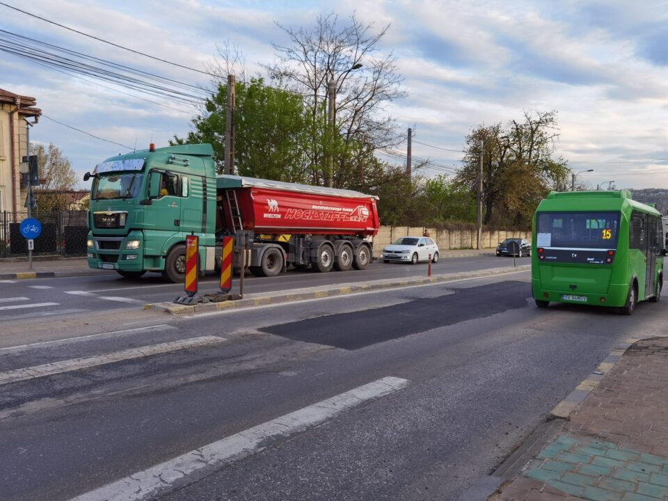 Lucrările de refacere a carosabilului în zona IRIC, unde a intervenit ACET pentru remedierea unei avarii majore au fost finalizate miercuri seara, în relativ scurt timp