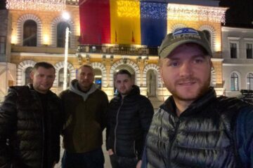 Daniel Bodnar și trei dintre colegii pe care se bazează