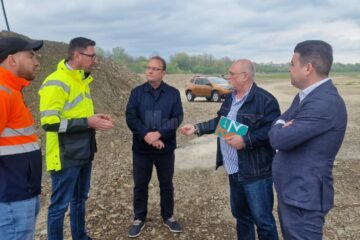 Deputatul PSD de Suceava, Gheorghe Șoldan este nemulțumit de faptul că la podul de la Milișăuți lucrurile încă nu sunt clare deși fonduri pentru refacere au fost alocate