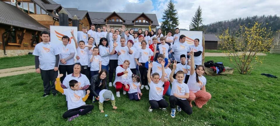 Asociația Teona Ariana a organizat o nouă tabără pentru copii cu autism, copii cu sindrom Down și părinții acestora
