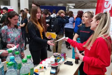 Interes mare pentru oferta de practică și job-uri la Târgul Companiilor din USV