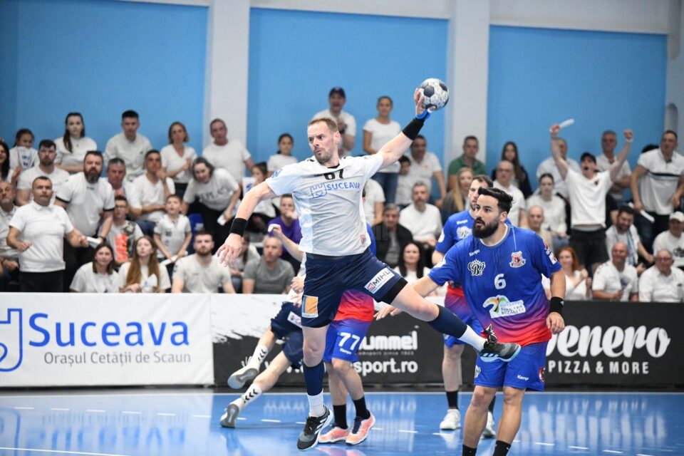 „Universitarii” și-au conservat locul în Liga Zimbrilor la capatul unui meci de infarct. Foto Fotograful Sportiv „Universitarii” și-au conservat locul în Liga Zimbrilor la capatul unui meci de infarct. Foto Fotograful Sportiv