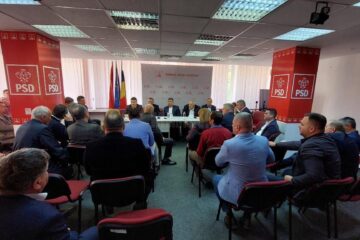 Intalnire a conducerii PSD cu primarii și parlamentarii social-democrati din Suceava