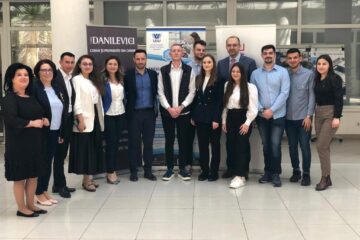 Organizatori ai evenimentului, echipa de jurizare și echipa câștigătoare a concursului FiaFoodFest 2023