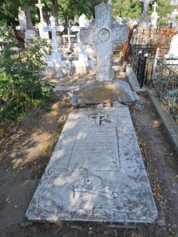 Mormântul piratului din cimitirul Sulina