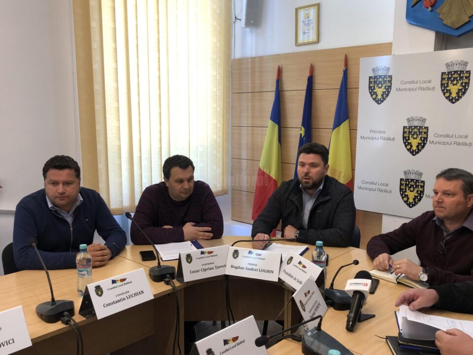 Primarul din Rădăuți, Bogdan Loghin, a spus că începerea acestui proiect este un moment istoric pentru municipiu Primarul din Rădăuți, Bogdan Loghin, a spus că începerea acestui proiect este un moment istoric pentru municipiu