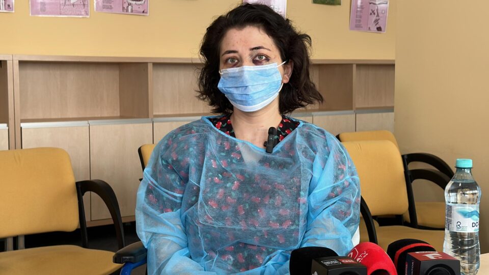 Tânăra mamă trece prin momente foarte grele