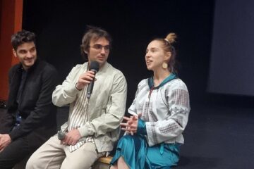 Actorul sucevean Bogdan Amurăriței (în mijloc), Victoria Baltag și Adrian Lepădatu