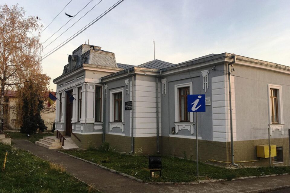 Centrul Local de Informare și Promovare Turistică al municipiului Fălticeni va funcționa în Galeria Oamenilor de Seamă