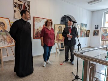 Zeci de artiști plastici suceveni au expus „Cărări spre lumină”, la Muzeul de Istorie Suceava