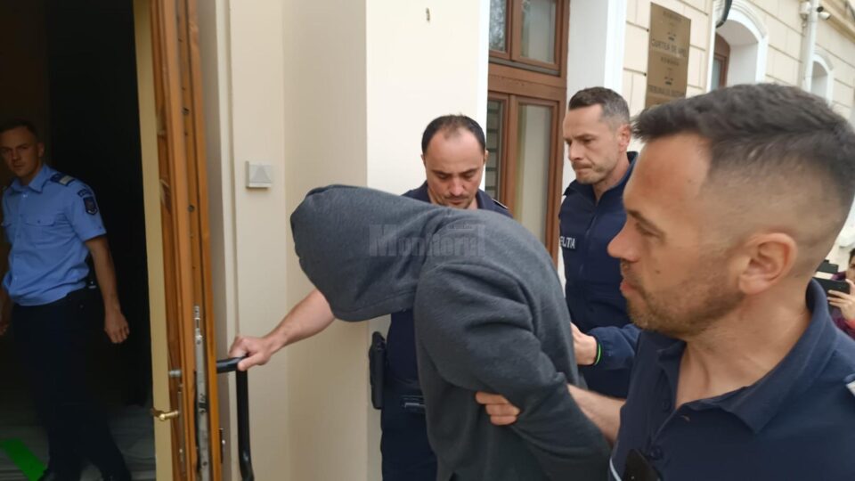 Ionuț Cătălin Molie și-a ascuns chipul și nu a răspuns la nicio întrebare