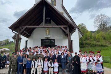 Polonezii din Bucovina au îmbrăcat haine de sărbătoare pentru a celebra trei evenimente importante
