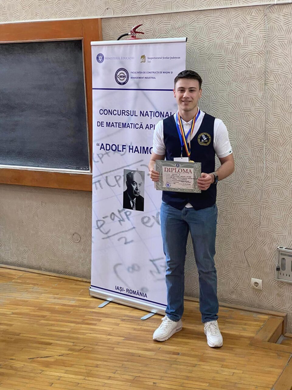 Grădinariu Antonion Andrei, din clasa a XII-a, de la Colegiul Economic