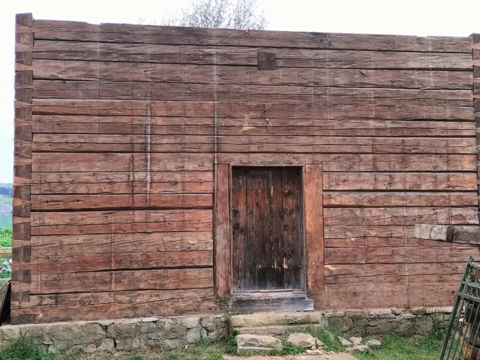 Clopotnița veche din Straja