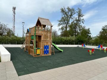 Loc de joacă