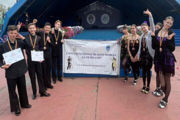 Formația „Adalis” de la Palatul Copiilor Suceava a obținut medalii de aur la un concurs național de dans, desfășurat la Brăila