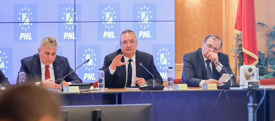 Președintele PNL Suceava, Gheorghe Flutur, va conduce echipa liberală în negocierile pentru rotația guvernamentală Președintele PNL Suceava, Gheorghe Flutur, va conduce echipa liberală în negocierile pentru rotația guvernamentală