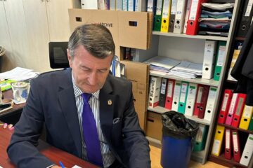 Primarul Marinel Bălan a semnat la Ministerul Dezvoltării contractul pentru modernizarea a 7,2 kilometri de drumuri din oraș